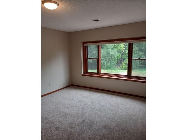 Building Photo - 8344 Parrish Ave NE