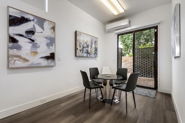 Building Photo - 71000 Los Altos Ct