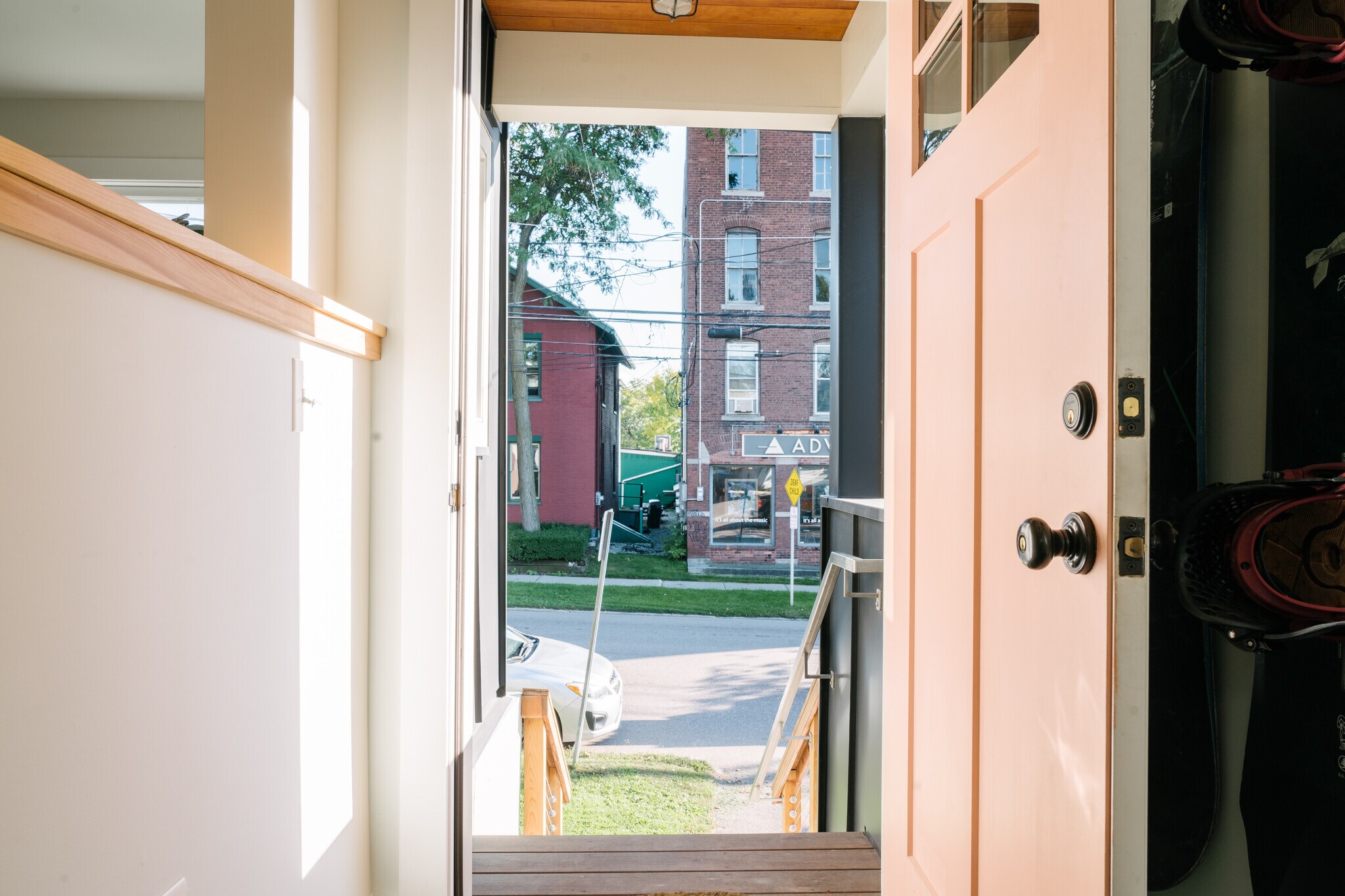 Building Photo - 80 Maple St