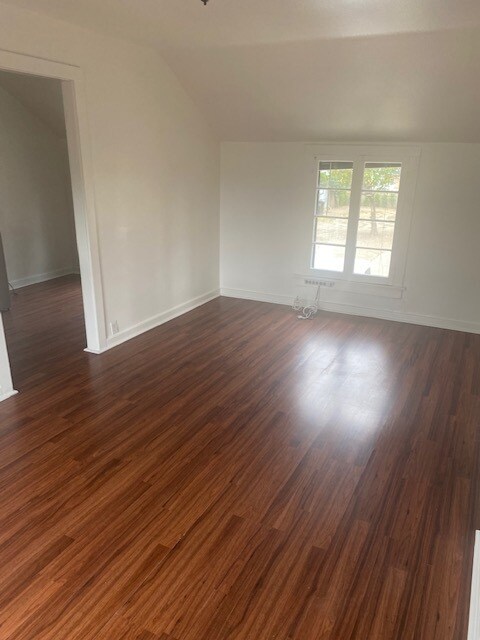 Building Photo - 1108 S Garey Ave