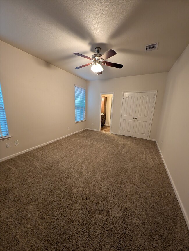 Building Photo - 14156 Shadow Bay Dr