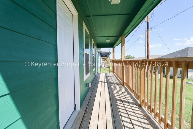 Building Photo - 4124 W 56th Pl