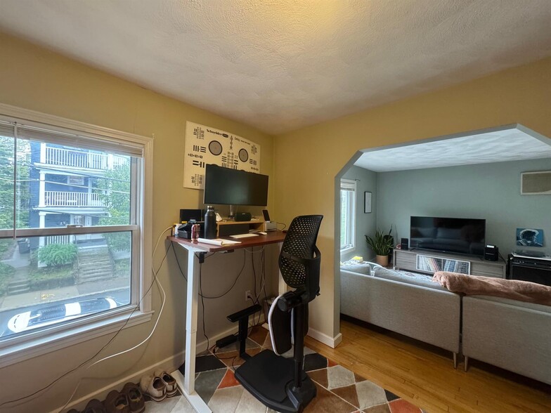Building Photo - 53 Farragut Ave