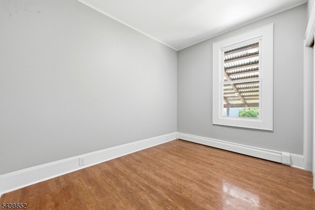 Building Photo - 508 2nd St