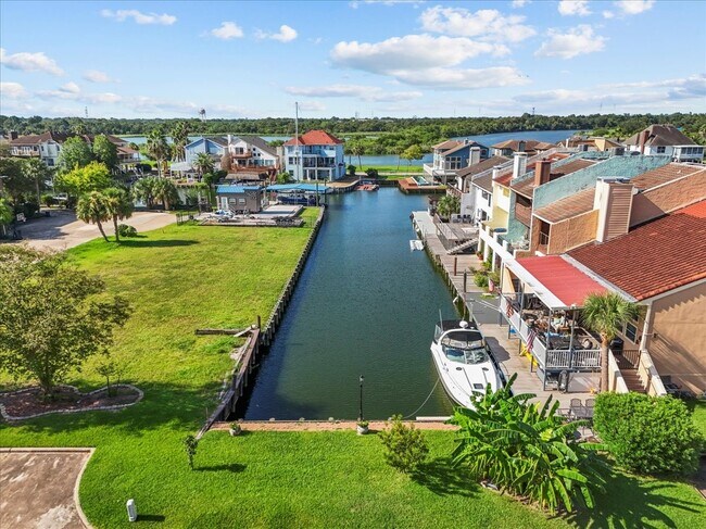 Building Photo - 17 Antilles Ln