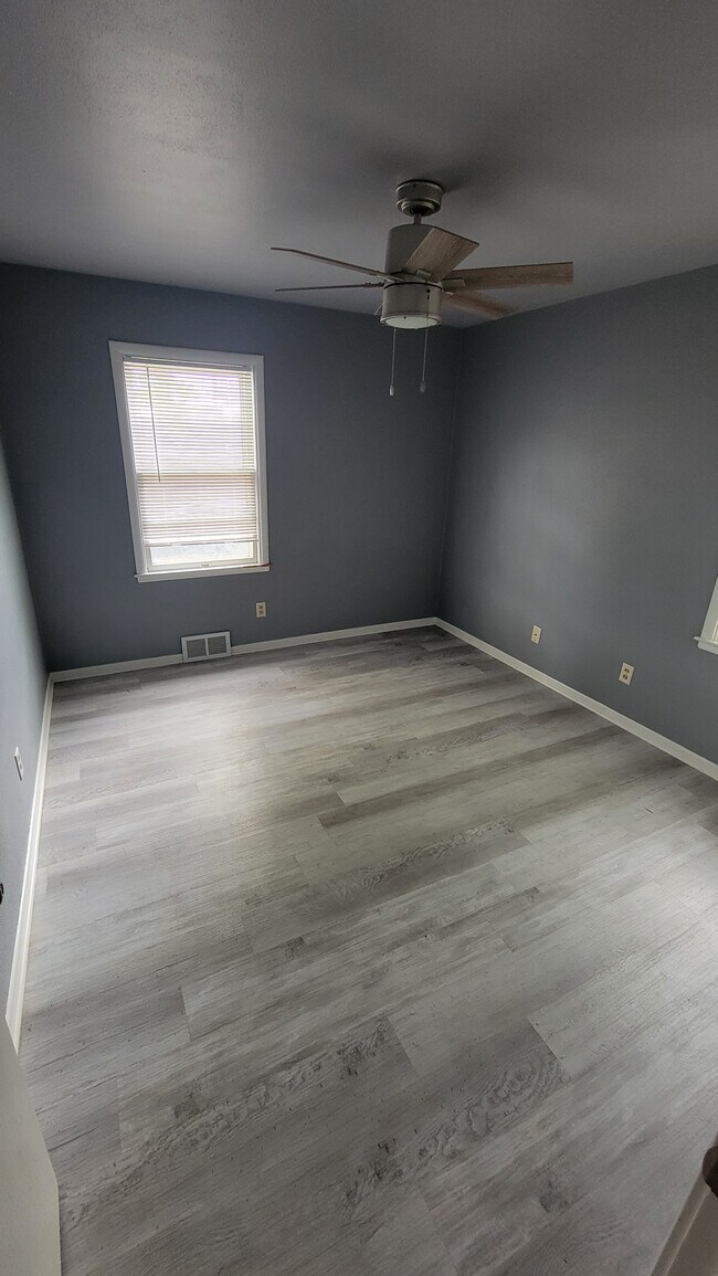 Bedroom 1 - 2518 S Duluth Ave