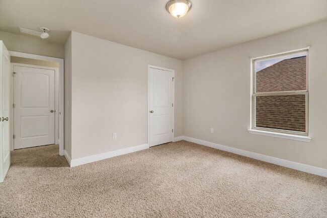 Building Photo - Stunning Two-Story Home with 4 Bedrooms, 2...
