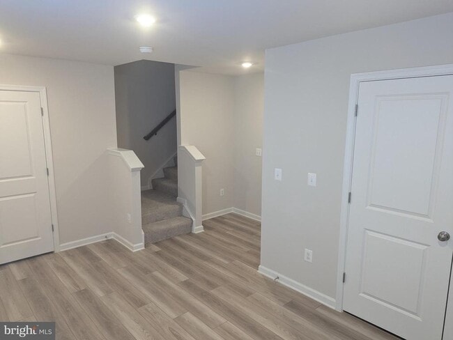 Building Photo - 212 Swan Fld Ave