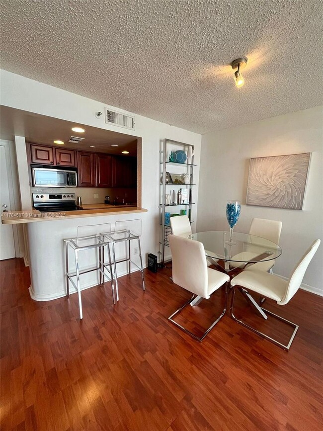 Building Photo - 770 Claughton Island Dr