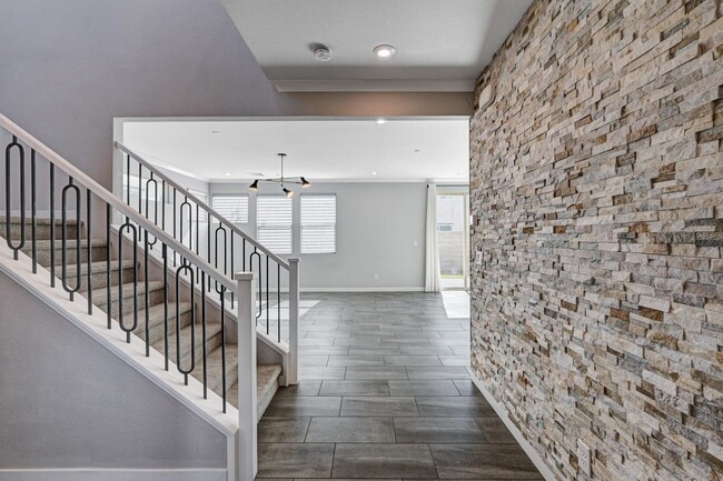 Building Photo - STUNNING 2 Story, 3 Bedroom Home in INSPIR...