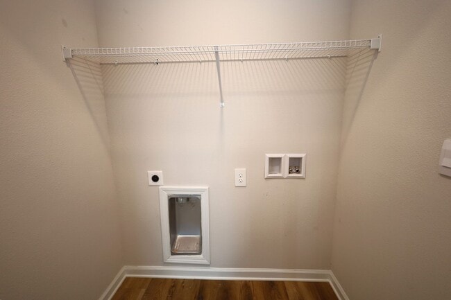 Building Photo - 6042 Bemiss Towns Dr