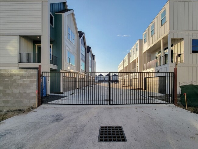 Building Photo - 7703 Earl Rudder Wy