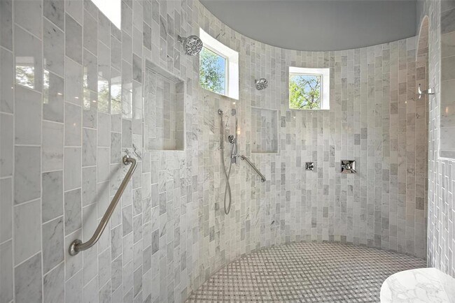 Building Photo - 7617 Lazy River Cove