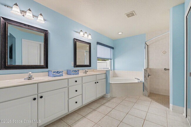Building Photo - 2553 Christopher Dr