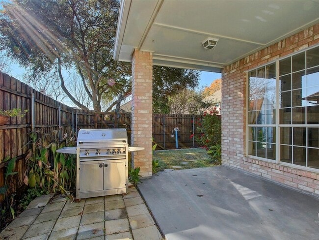 Building Photo - 11117 Knoxville Ln