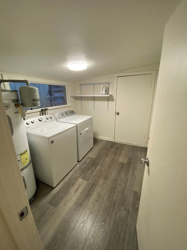 Building Photo - 5236 Buckhorn Rd