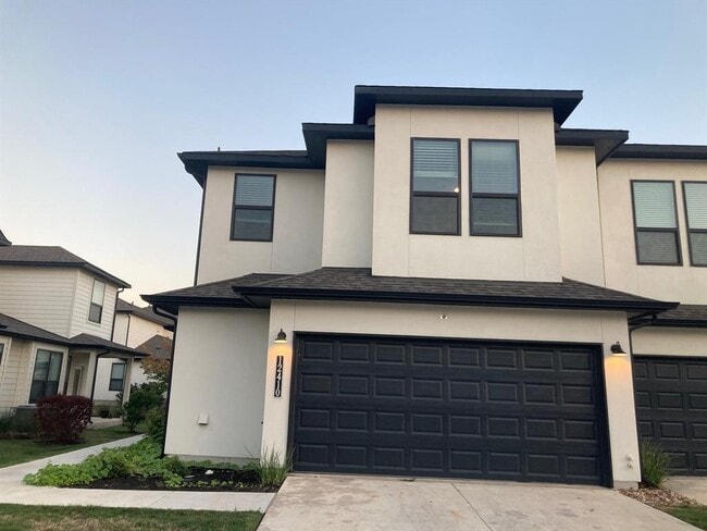 Building Photo - 12410 Maypole Bend