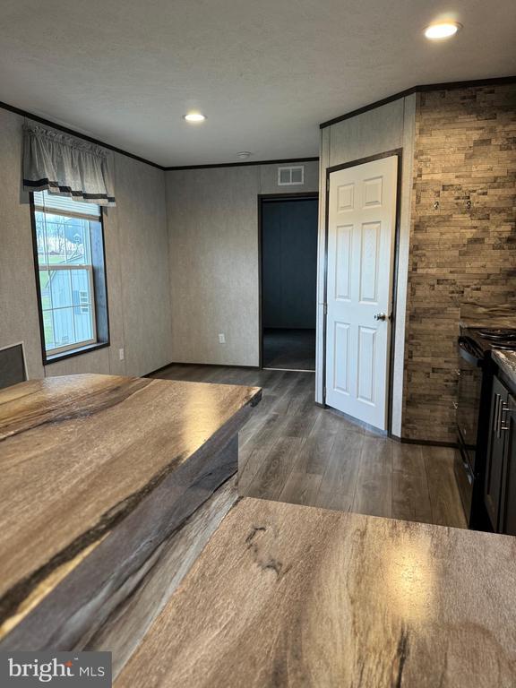 Building Photo - 11441 Tanyard Hill Rd