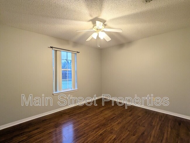 Building Photo - 1909 Southwind Cir