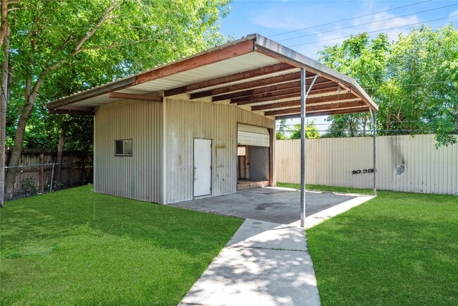 Building Photo - 4014 Mona Lee Ln