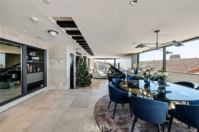 Building Photo - 121 25th St