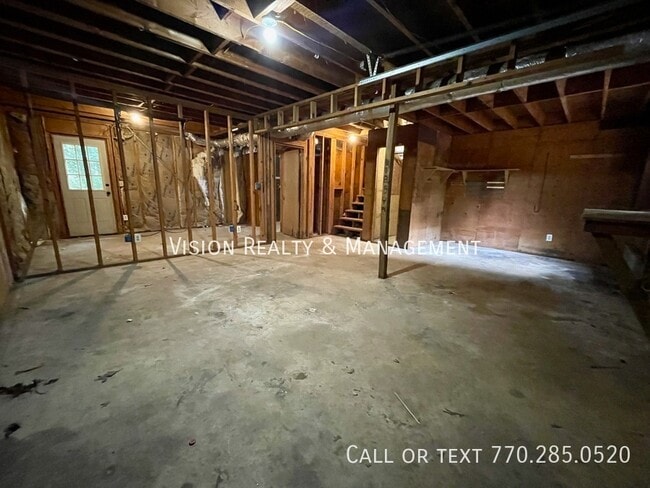 Building Photo - 15 Queen Ct