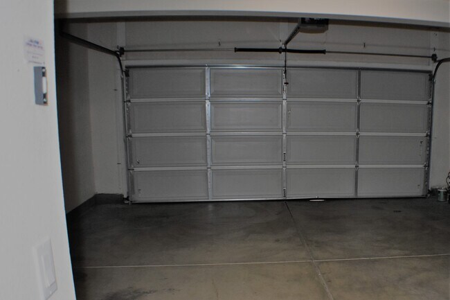Building Photo - Spacious 3 bedroom Condo  in Portola Sprin...
