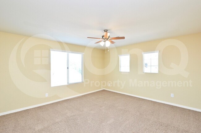 Building Photo - 5431 W Fetlock Trail