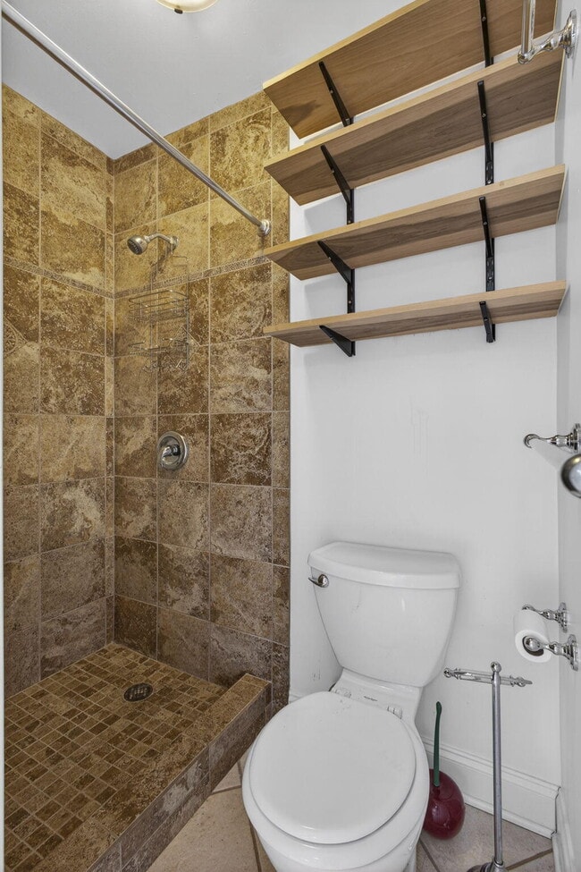 Building Photo - 616 Upland Rd