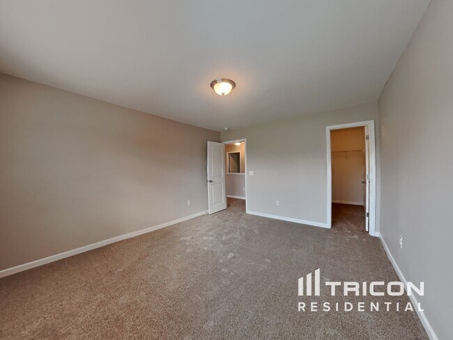 Building Photo - 151 N Great White Way