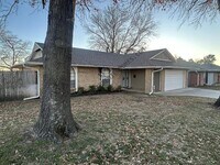 Building Photo - 11132 E 29th St