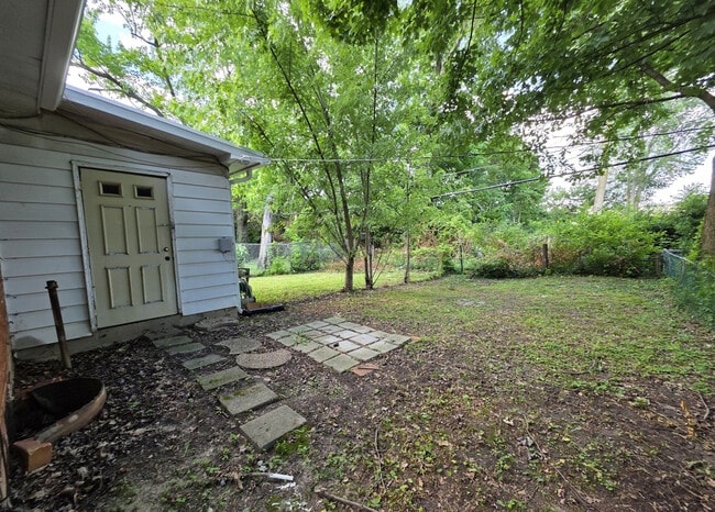 Building Photo - 3911 Aurora St