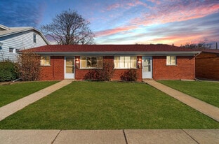 Building Photo - 1552 Hanover St