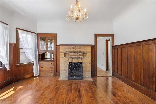 Building Photo - 1089 Park Ave