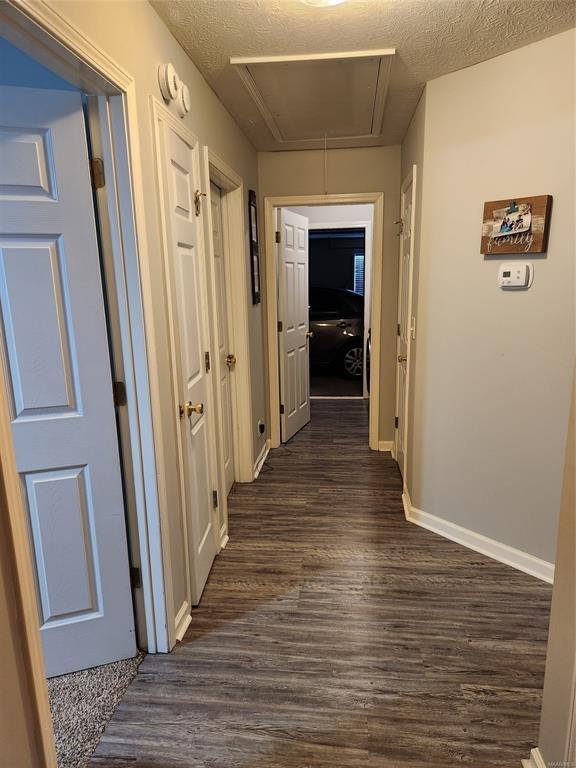 Building Photo - 9513 Greythorne Way