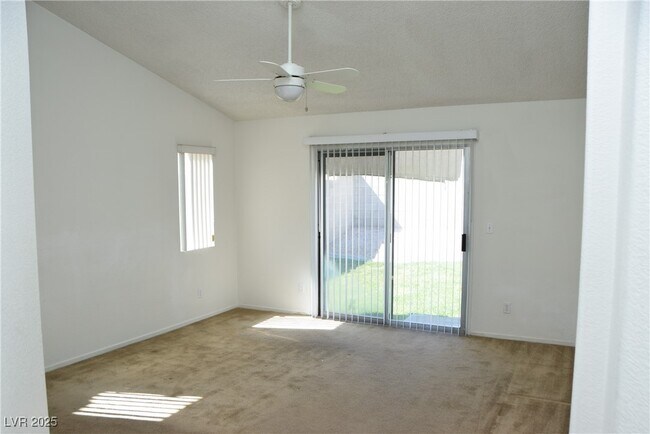 Building Photo - 5453 Desert Valley Dr