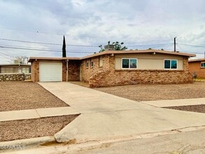 Building Photo - 5945 Tautoga Dr