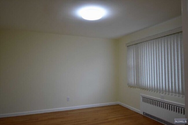 Building Photo - 356 Slocum Way