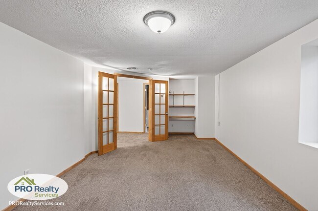 Building Photo - 3 Bedroom Home **50% off December's Rent with a December 2025 Move In**