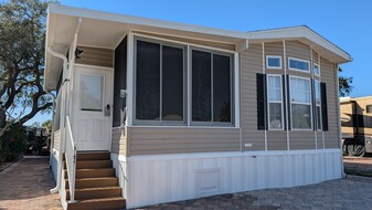 Building Photo - 16627 Sunshine Ave