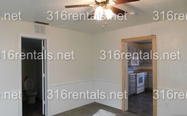 Building Photo - 621 Osage St