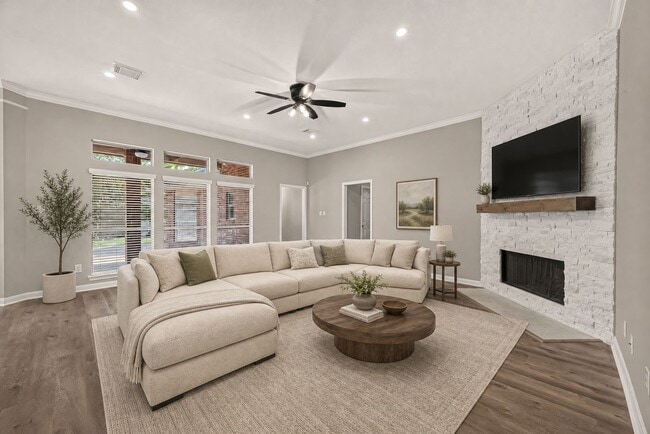 Building Photo - 1527 Lake Pauline Ct