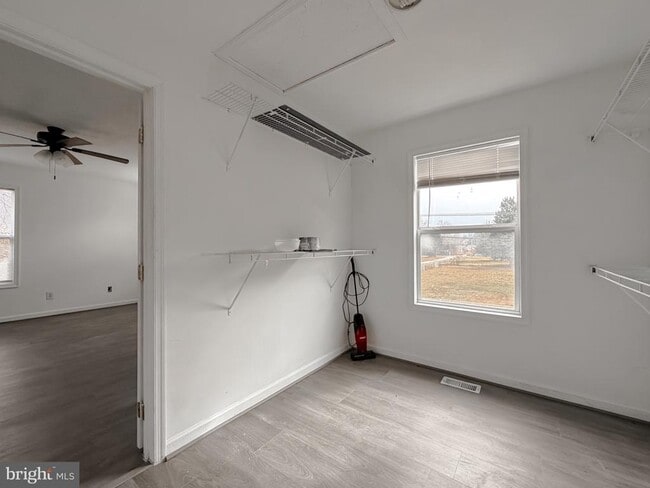 Building Photo - 35972 Washington Ave