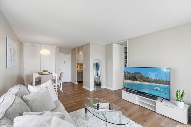 Building Photo - 400 Hobron Ln