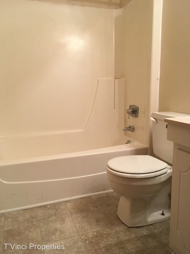 Building Photo - 222 Northpoint Ave