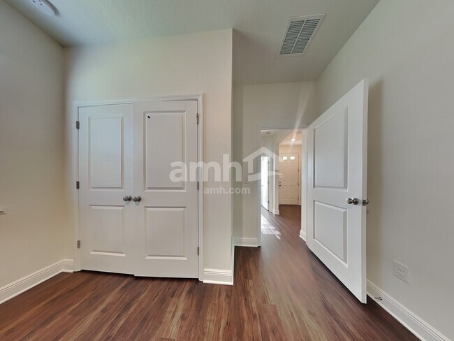 Building Photo - 6192 Emerald Hills Way