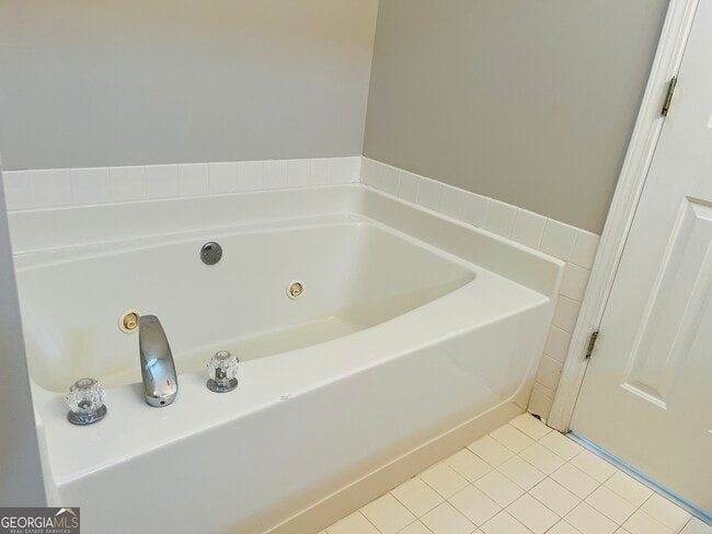 Building Photo - 155 Woodstream Wy