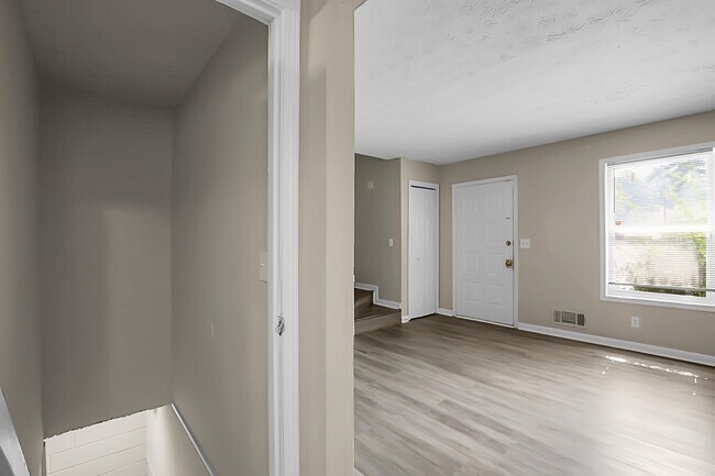 Building Photo - 1229 Creek Forest Ct NW