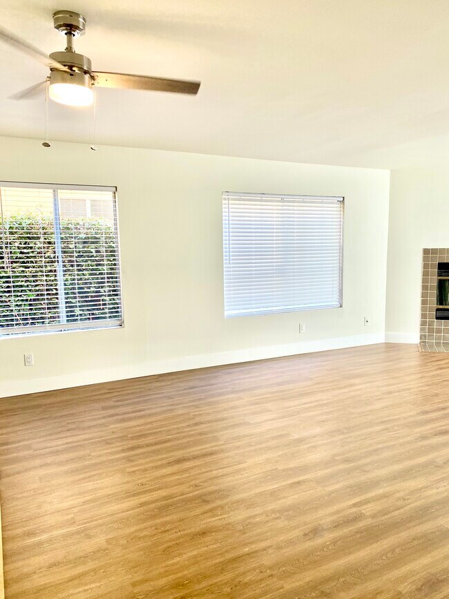 Brighton & spacious living & dining - 2456 Arizona Ave