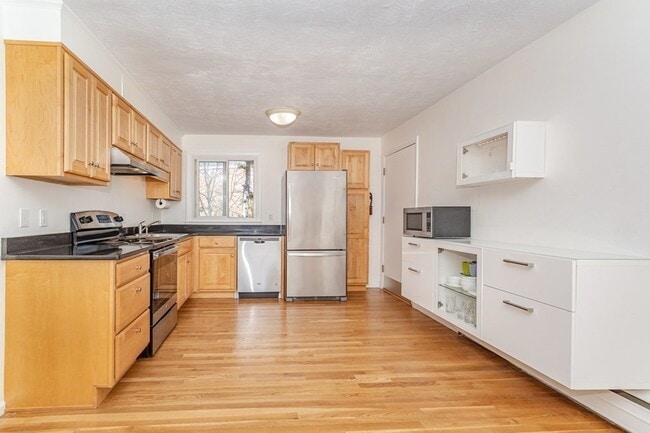 Building Photo - 32 Jacqueline Rd